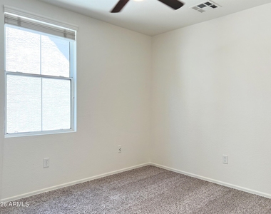 9233 E Neville Avenue - Photo Thumbnail 12