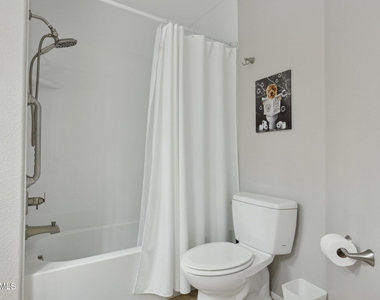 16630 N 61st Place - Photo Thumbnail 27