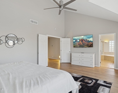 16630 N 61st Place - Photo Thumbnail 15