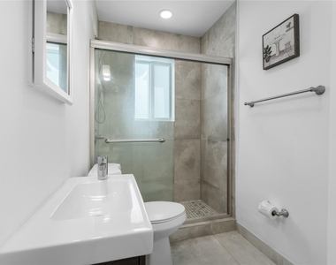 343 Van Buren Street - Photo Thumbnail 7