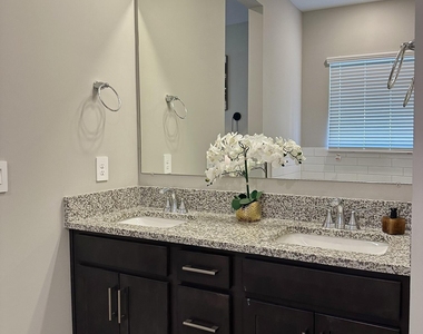 8024 W State Avenue - Photo Thumbnail 34