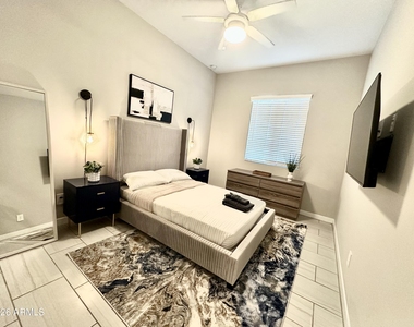 8024 W State Avenue - Photo Thumbnail 14