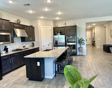 8024 W State Avenue - Photo Thumbnail 23