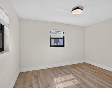 4329 Sw 49th Court - Photo Thumbnail 14
