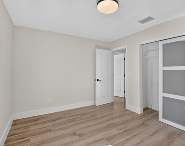 4329 Sw 49th Court - Photo Thumbnail 11