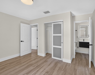 4329 Sw 49th Court - Photo Thumbnail 12