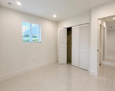345 Pinehurst Road - Photo Thumbnail 12