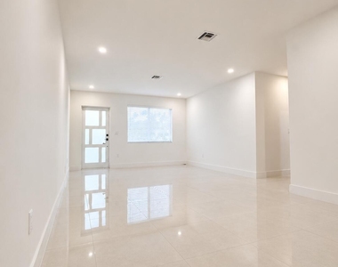 345 Pinehurst Road - Photo Thumbnail 2