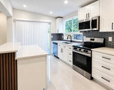 345 Pinehurst Road - Photo Thumbnail 5