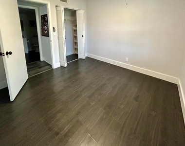 7154 Golf Colony Court - Photo Thumbnail 6