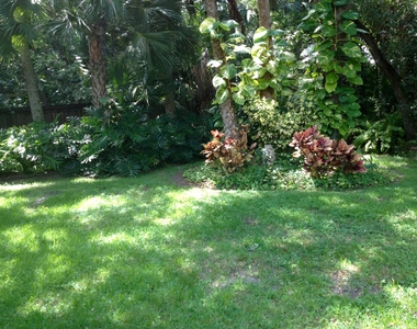 1927 Sixty Oaks Lane - Photo Thumbnail 12