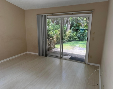 1927 Sixty Oaks Lane - Photo Thumbnail 6