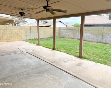 3029 W Tonopah Drive - Photo Thumbnail 15