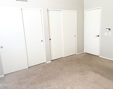 3029 W Tonopah Drive - Photo Thumbnail 14