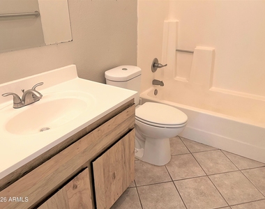 3029 W Tonopah Drive - Photo Thumbnail 12
