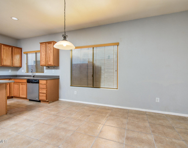 44317 W Rhinestone Road - Photo Thumbnail 8