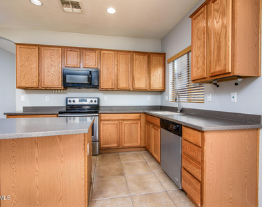 44317 W Rhinestone Road - Photo Thumbnail 7