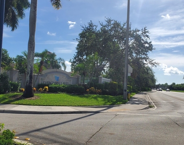 5011 Wiles Road - Photo Thumbnail 28