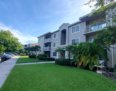 5011 Wiles Road - Photo Thumbnail 11