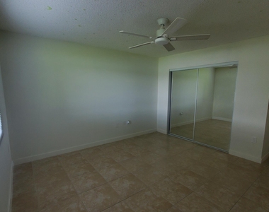 5011 Wiles Road - Photo Thumbnail 19