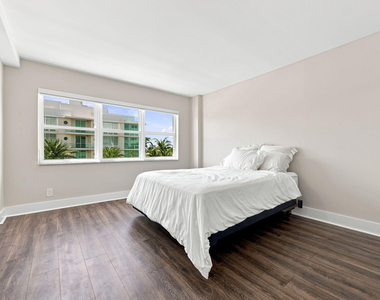 340 Sunset Drive - Photo Thumbnail 18