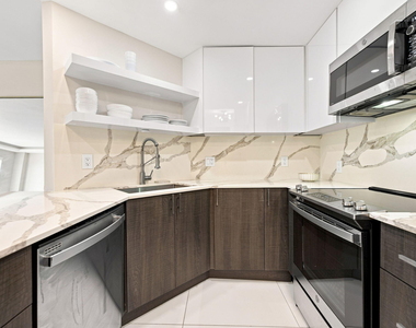 340 Sunset Drive - Photo Thumbnail 11