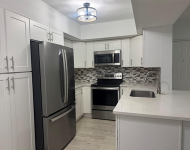 5620 Nw 61st Street - Photo Thumbnail 3