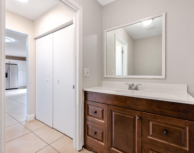 1719 N Congress Avenue - Photo Thumbnail 25