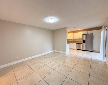 1719 N Congress Avenue - Photo Thumbnail 1