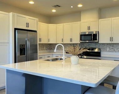 2950 Nw 124th Way - Photo Thumbnail 14