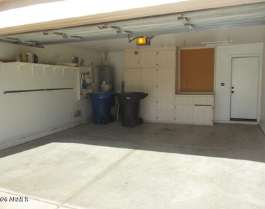 7228 S Roberts Road - Photo Thumbnail 13