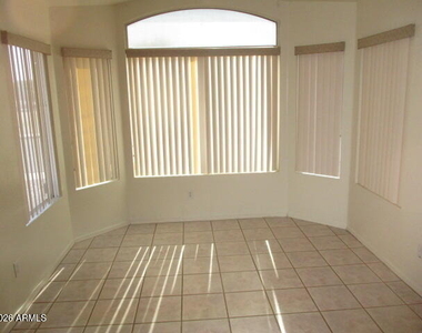 7228 S Roberts Road - Photo Thumbnail 6