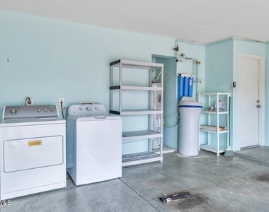 10720 E Mercer Lane - Photo Thumbnail 9