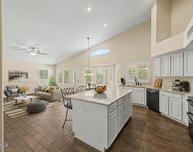 1466 E Spur Avenue - Photo Thumbnail 12