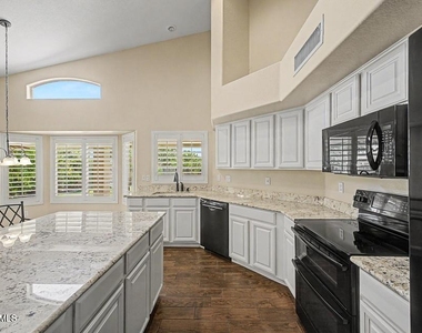 1466 E Spur Avenue - Photo Thumbnail 21