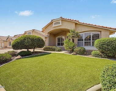 1466 E Spur Avenue - Photo Thumbnail 2