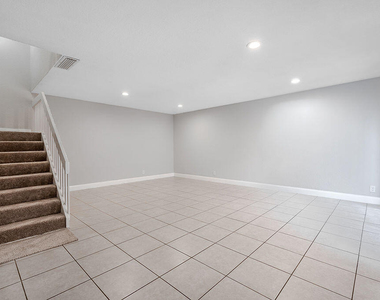 1785 N Congress Avenue - Photo Thumbnail 11