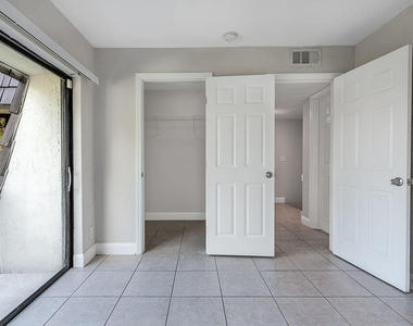 1785 N Congress Avenue - Photo Thumbnail 22