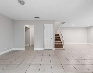 1785 N Congress Avenue - Photo Thumbnail 7