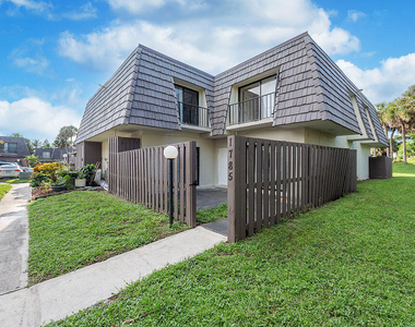 1785 N Congress Avenue - Photo Thumbnail 3