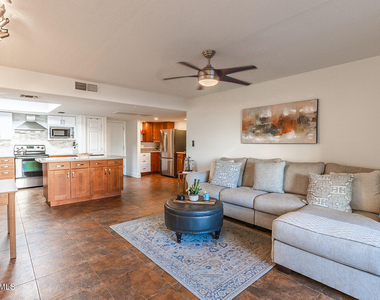 7830 E Camelback Road - Photo Thumbnail 18
