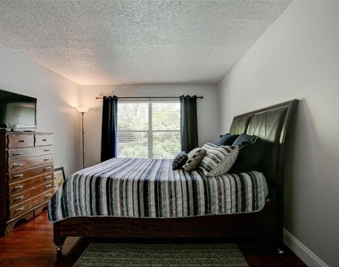 3740 Inverrary Drive - Photo Thumbnail 13