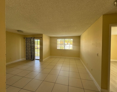 1241 Sw 46th Avenue - Photo Thumbnail 10