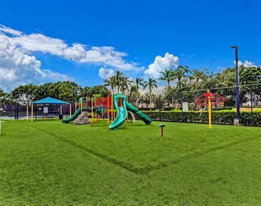 3331 Commodore Court - Photo Thumbnail 18