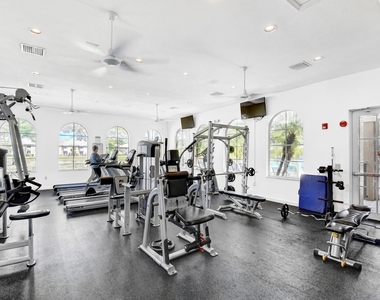 3331 Commodore Court - Photo Thumbnail 21