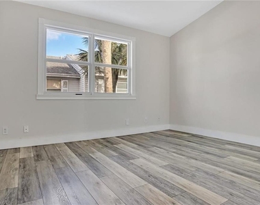1861 Ne 15th Avenue - Photo Thumbnail 13
