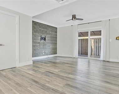 1861 Ne 15th Avenue - Photo Thumbnail 9