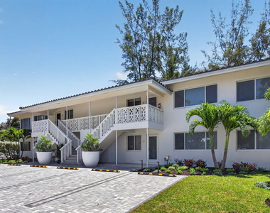 3216 Colony Club Road - Photo Thumbnail 2