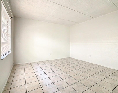 714 Michigan Court - Photo Thumbnail 4