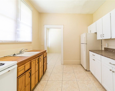 541 Ne 2nd Avenue - Photo Thumbnail 1